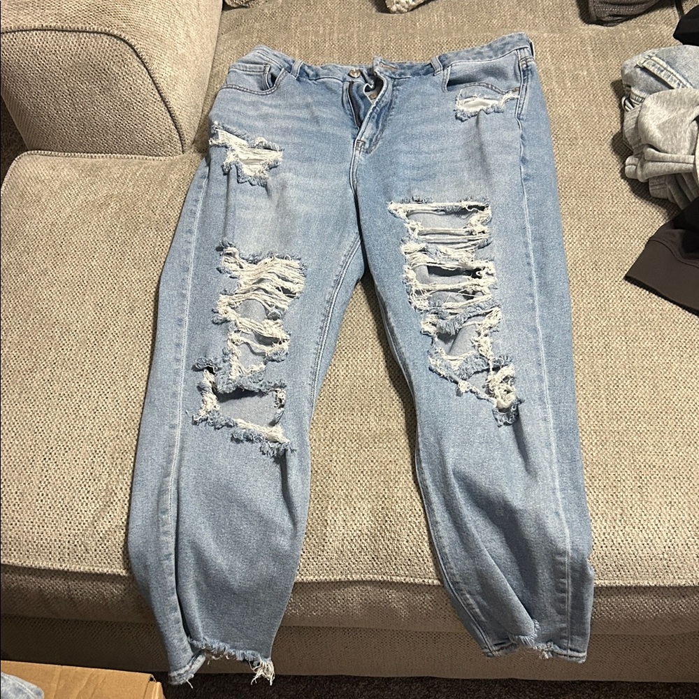 American Eagle Curvy Mom Jean